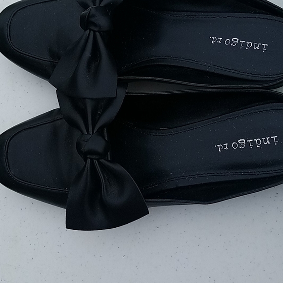 Shoes - Picture 3 of 9